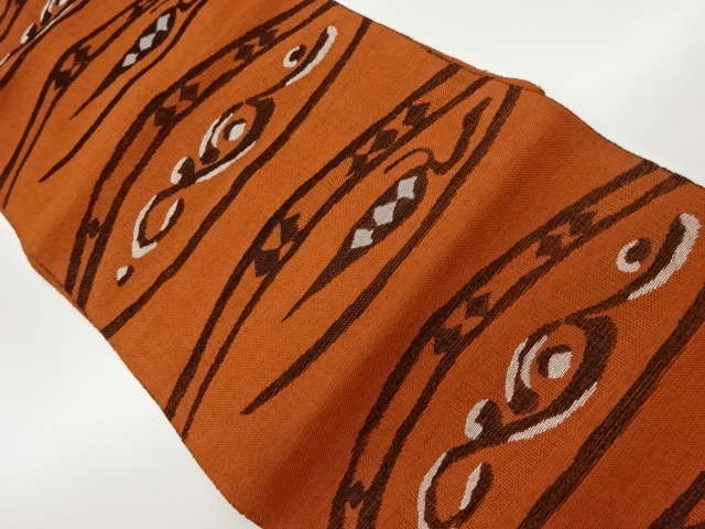 唐草・菱に抽象模様織出し名古屋帯